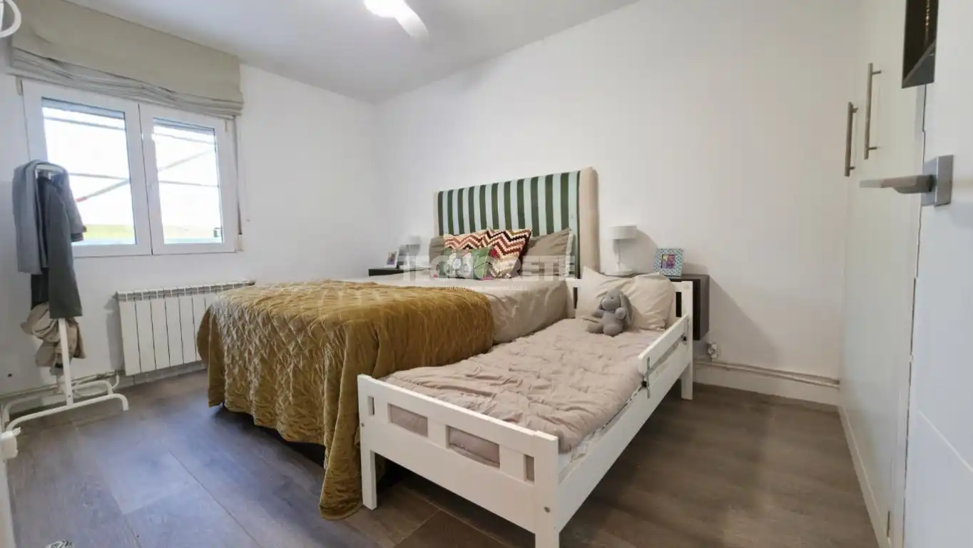 Bedroom of Flat for sale in Guadalajara
