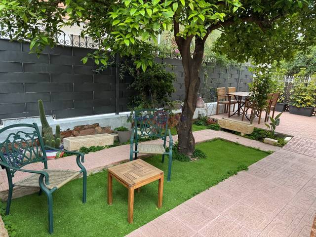 Casa-chalet en Venta en Calle Juan Jose Menduiña en Sutullena