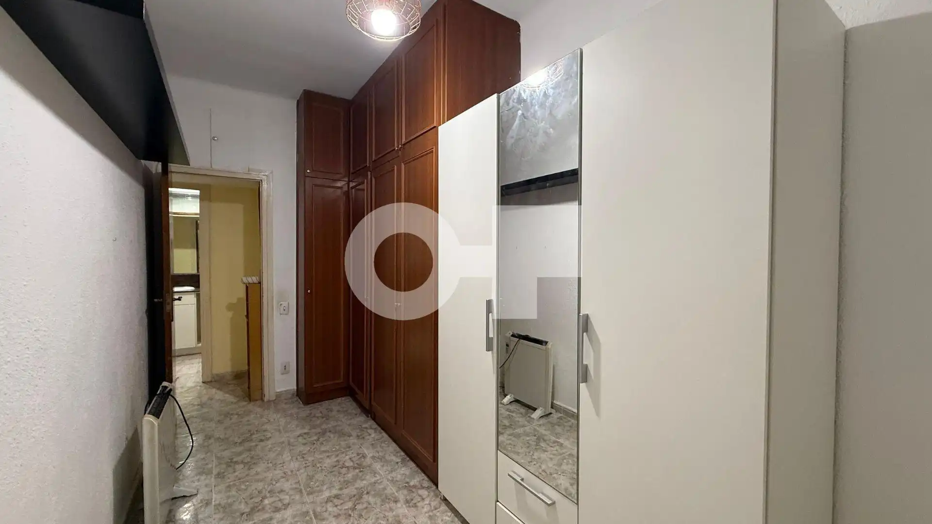 Schlafzimmer von Wohnung zum Verkauf in Barcelona mit Heizung, Möbliert und Alarm