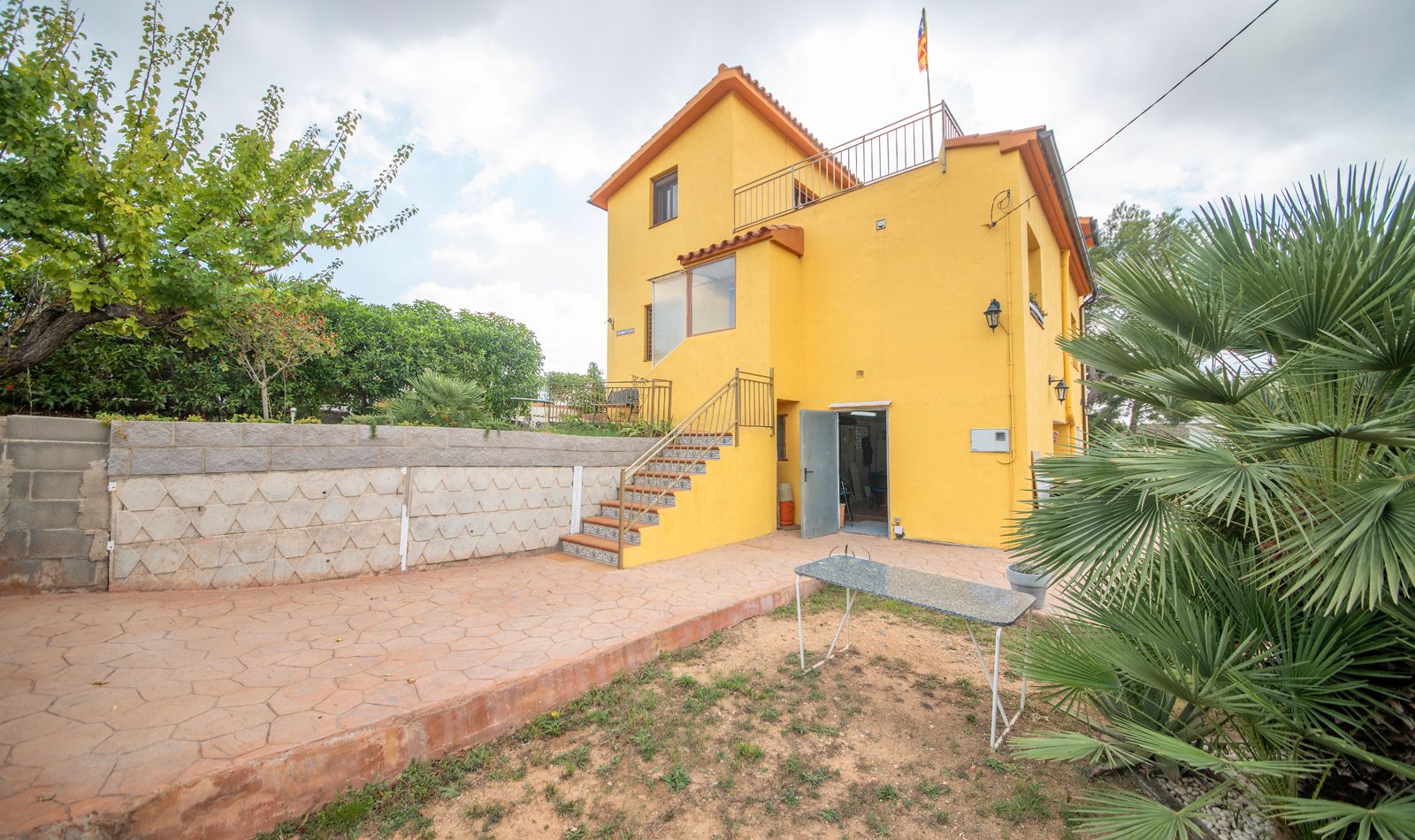 Vista exterior de Finca rústica en venda en Font-rubí amb Calefacció, Jardí privat i Terrassa