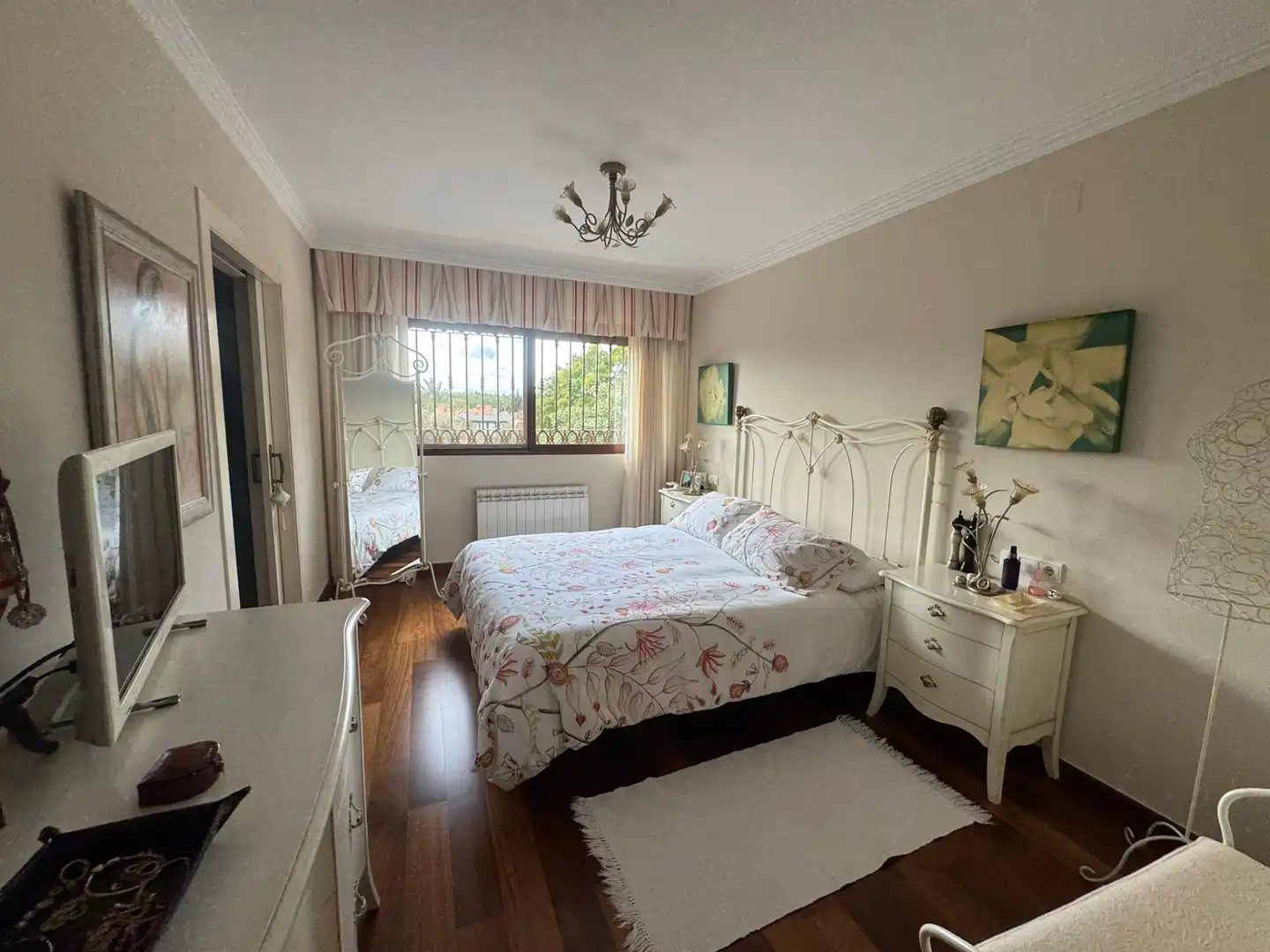 Habitación de Casa o chalet en venta en Alicante / Alacant con Aire acondicionado, Calefacción y Jardín privado