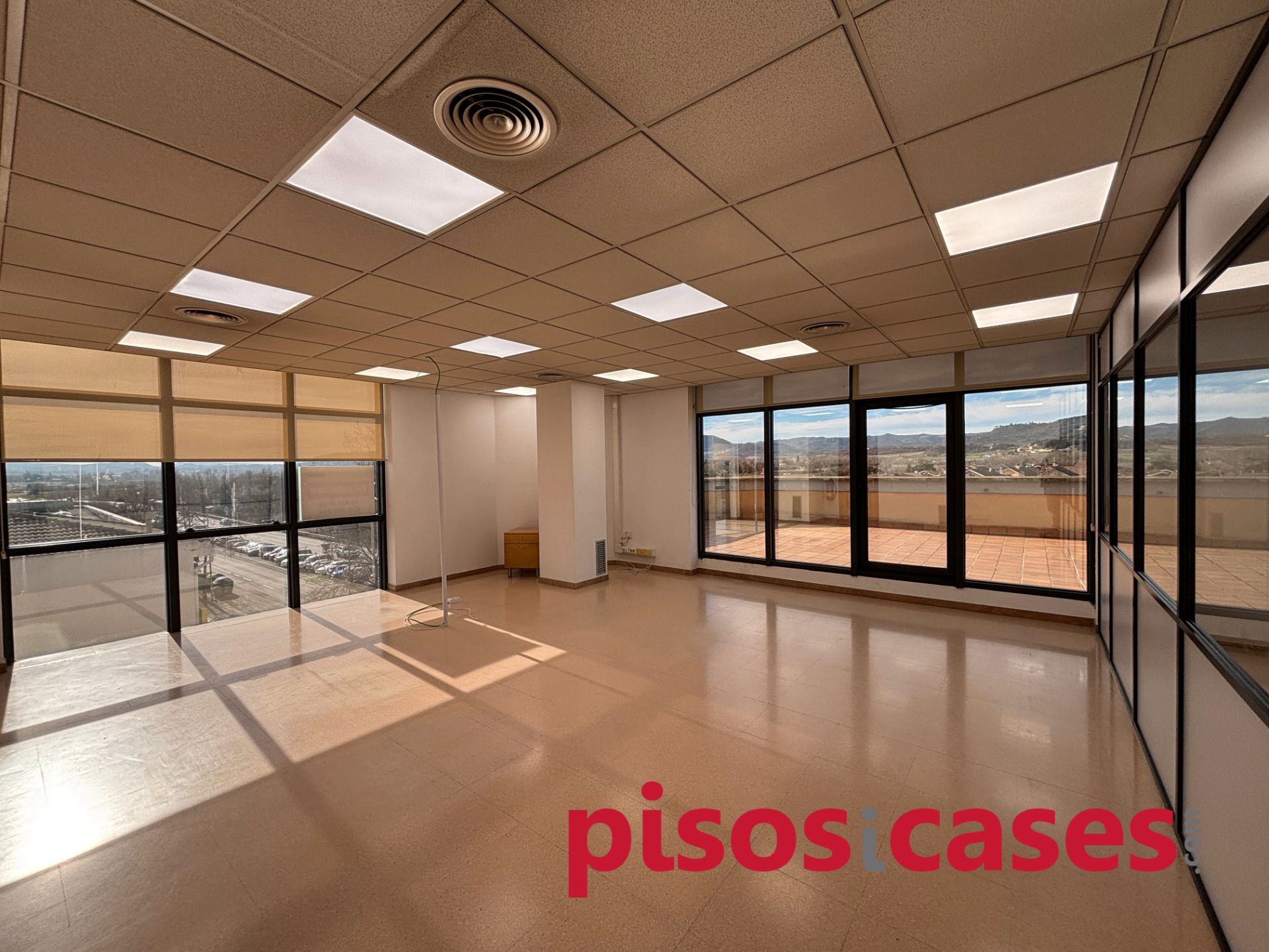 Office to rent in Vic  with Air Conditioner, Heating and Terrace