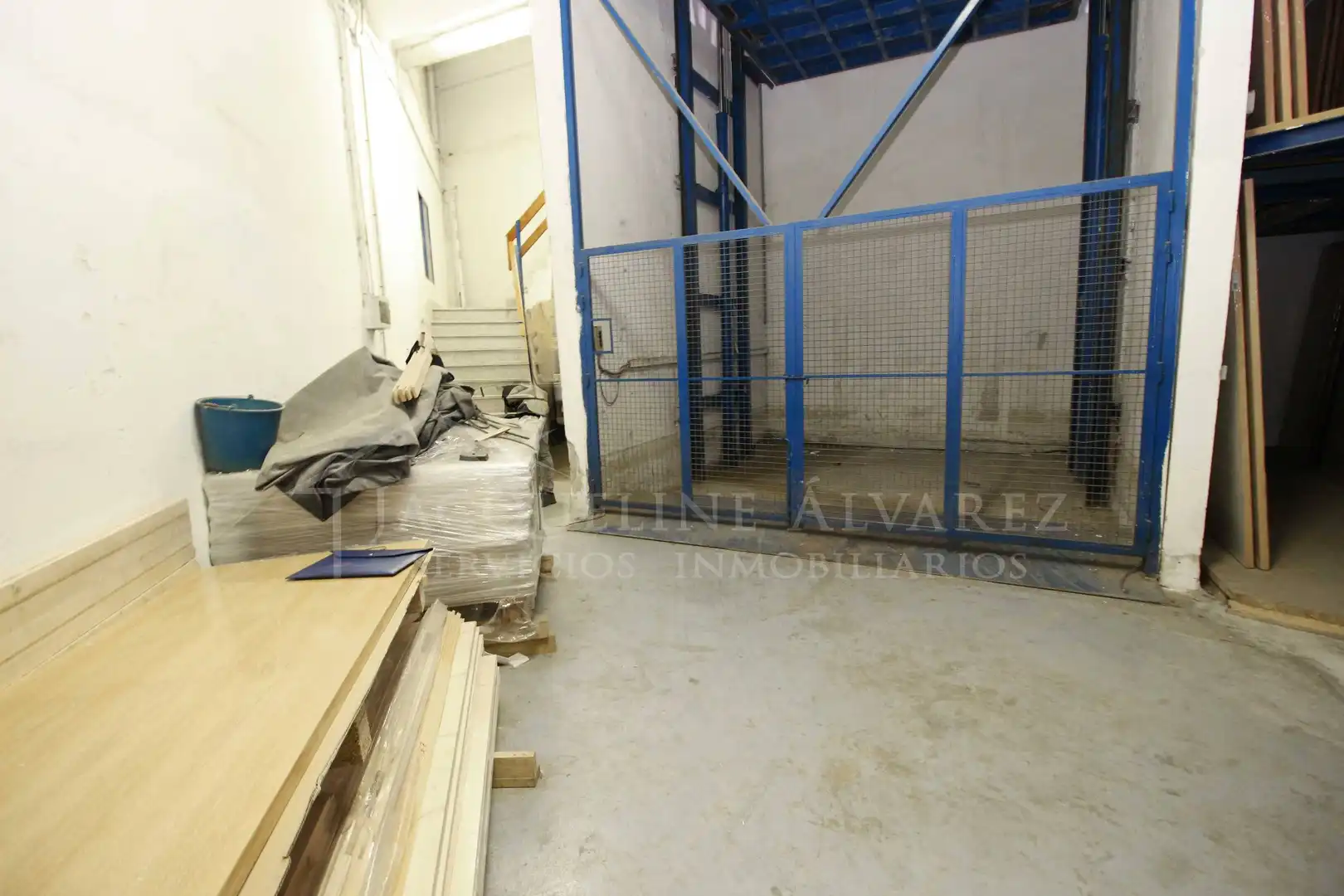 Nave industrial en venta en Pintores - Ferial