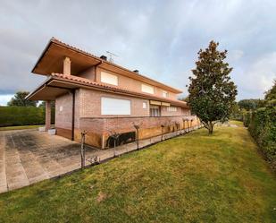 Exterior view of House or chalet for sale in Lerma  with Heating, Private garden and Parquet flooring