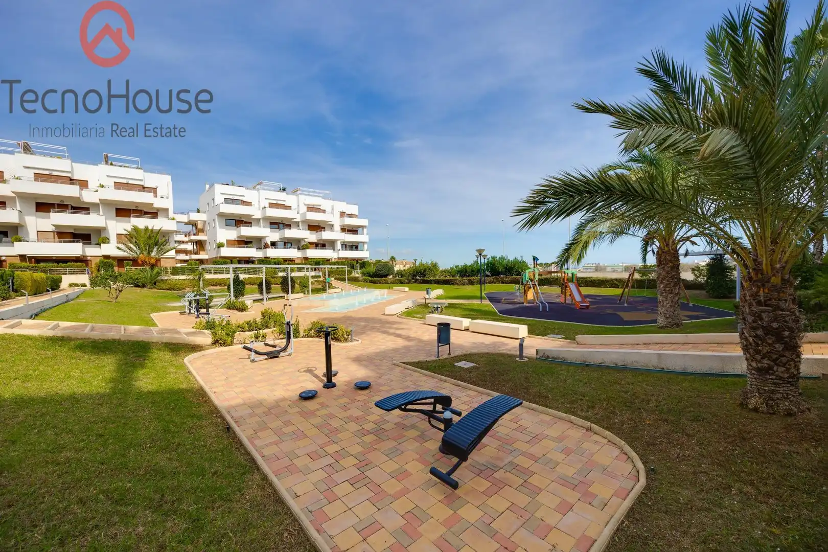 Vista exterior de Apartament en venda en Orihuela amb Aire condicionat, Calefacció i Jardí privat