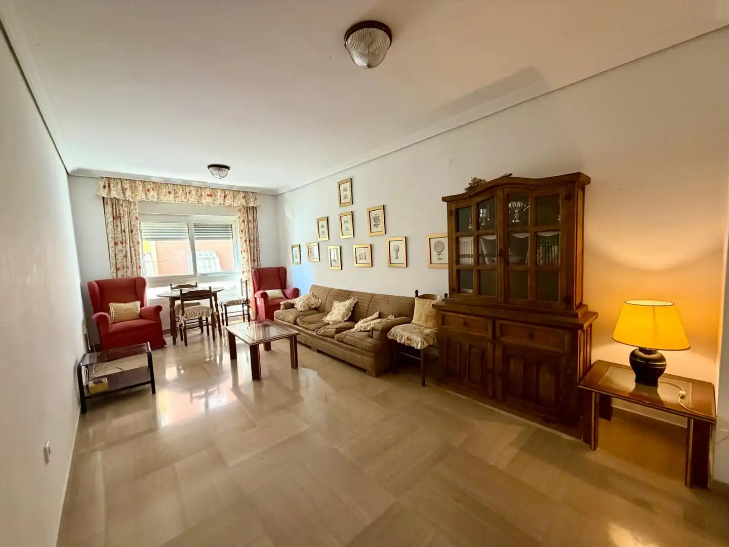 Sala de estar de Piso en venta en Córdoba con Calefacción, Trastero y Amueblado
