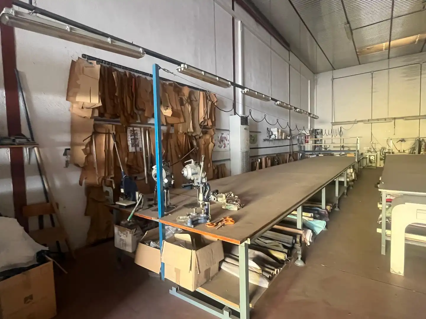 Nau industrial de lloguer a Calle Chilluévar, imagen 2