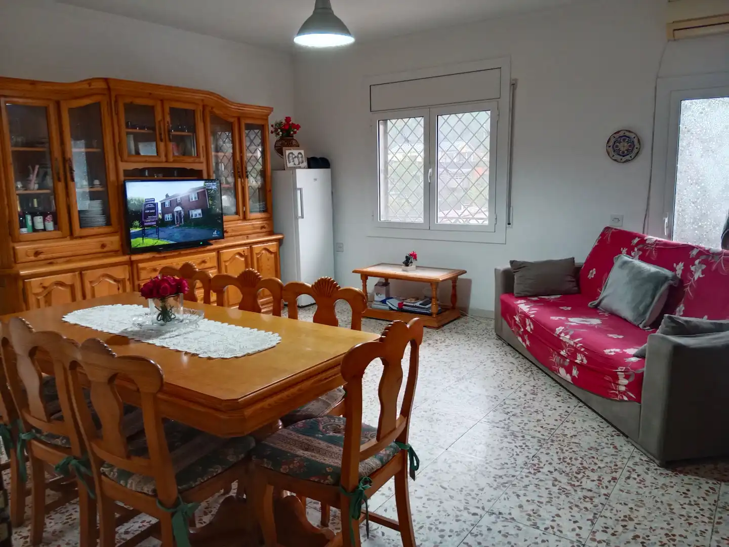 Sala d'estar de Casa o xalet en venda en Rubí amb Aire condicionat, Jardí privat i Terrassa