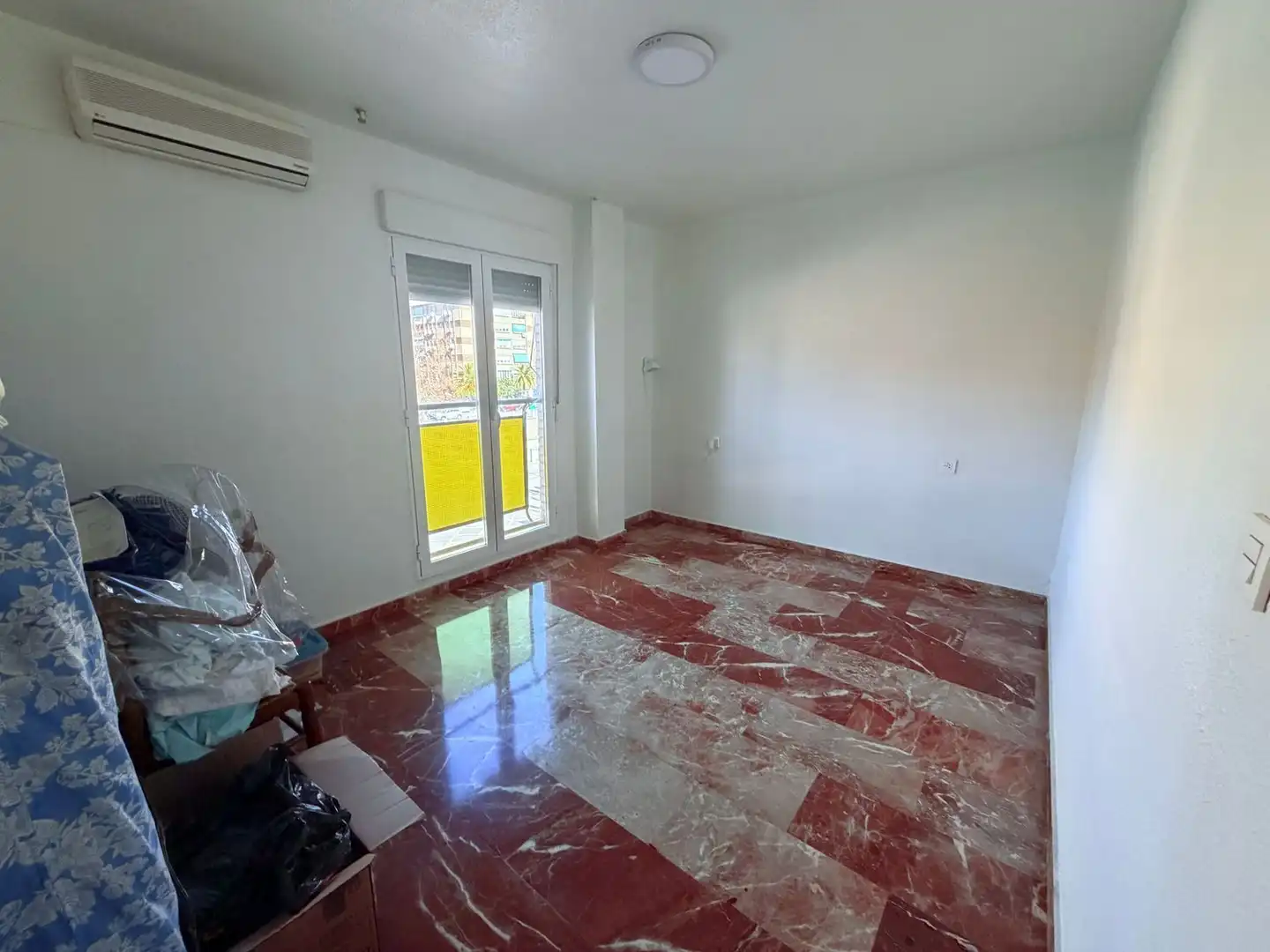 Habitación de Piso de alquiler en Granada con Aire acondicionado y Terraza