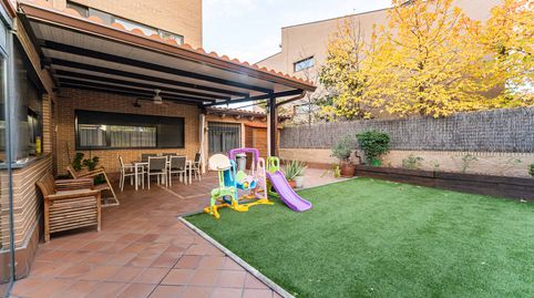 Foto 2 de Casa adosada en venta en Calle de Ayamonte, Las Castañeras - Bulevar, Arroyomolinos (Madrid)