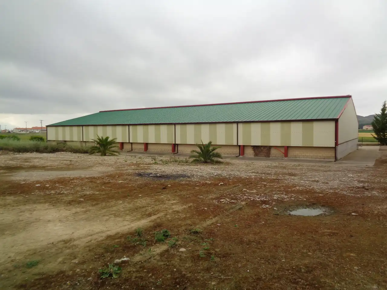 Vista exterior de Nave industrial en venta en Cuzcurrita de Río Tirón