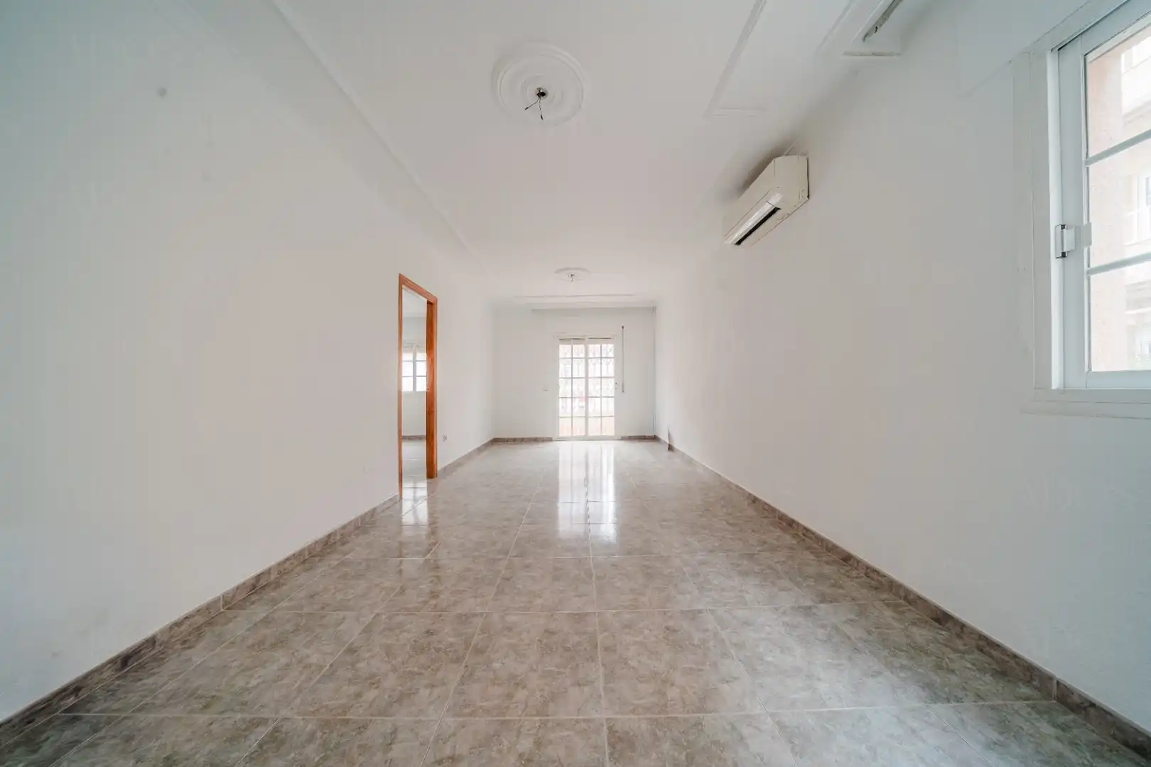 Piso en venta en Roquetas de Mar con Aire acondicionado