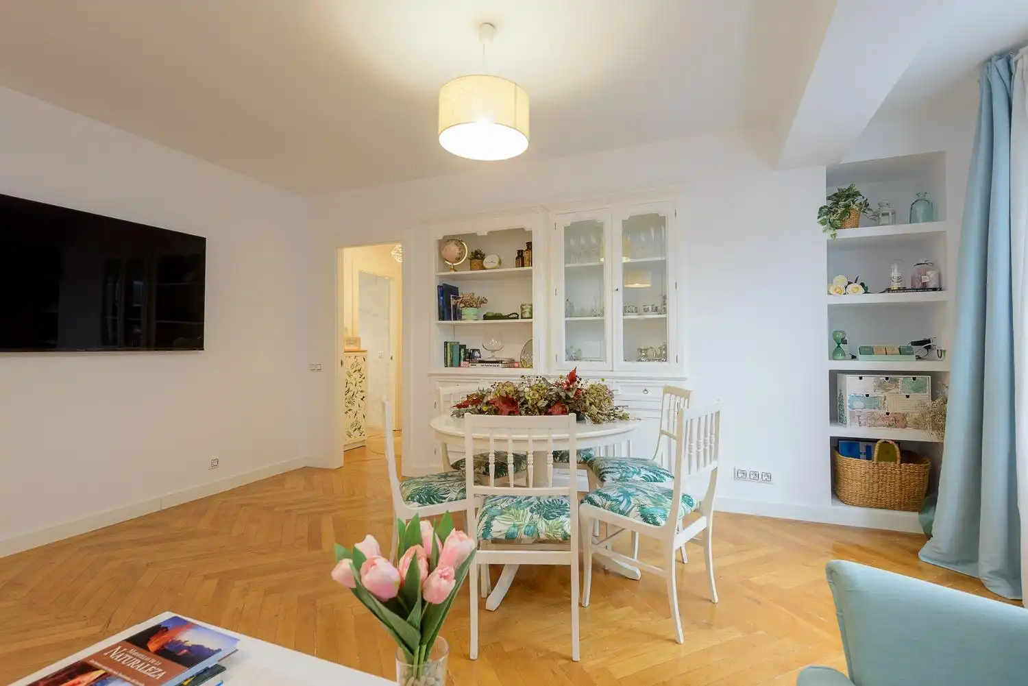 Comedor de Piso en venta en Oviedo  con Calefacción y Parquet