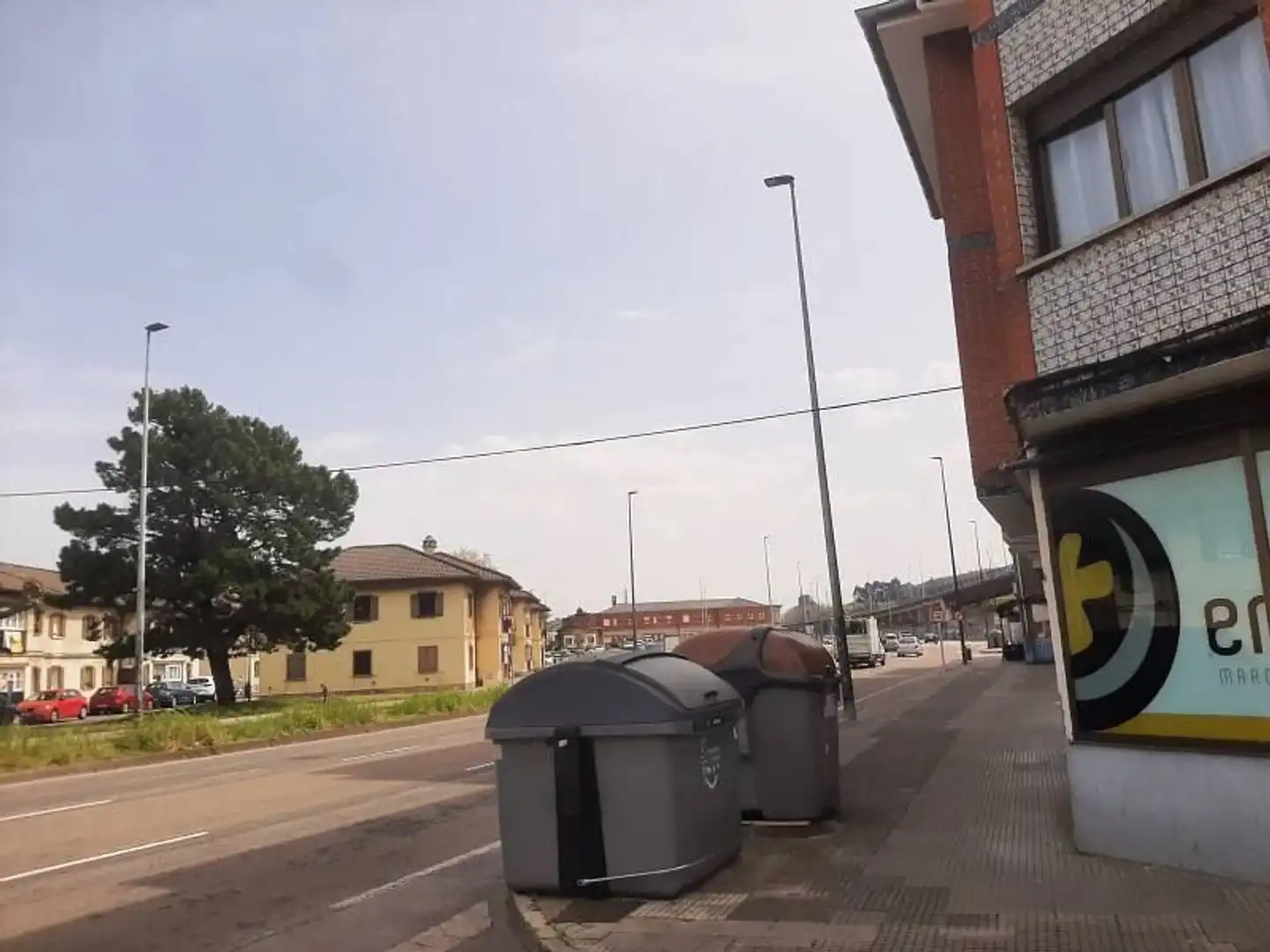 Vista exterior de Pis en venda en Avilés amb Calefacció i Piscina