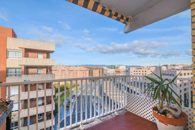Piso en Venta en Carrer D'Higini Angles en Nou Eixample Sud