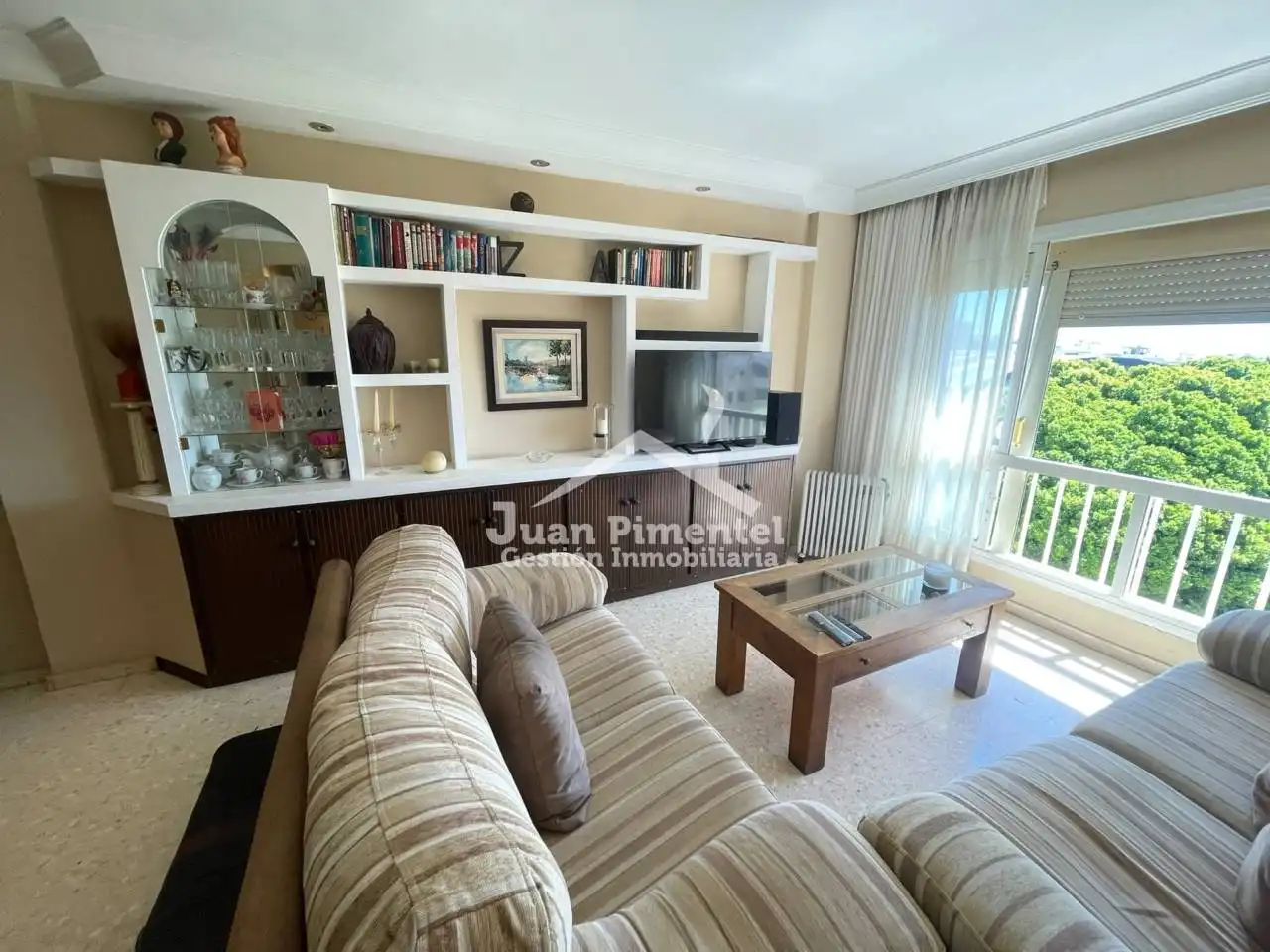 Sala de estar de Piso en venta en Estepona con Trastero, Amueblado y Balcón