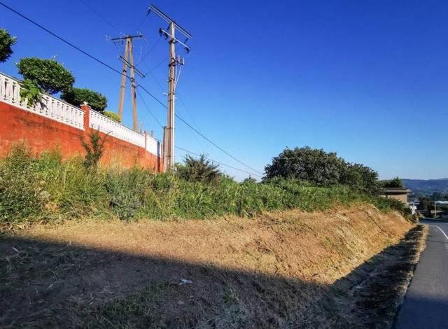 Terreno residencial en Venta en Alvedro en Almeiras