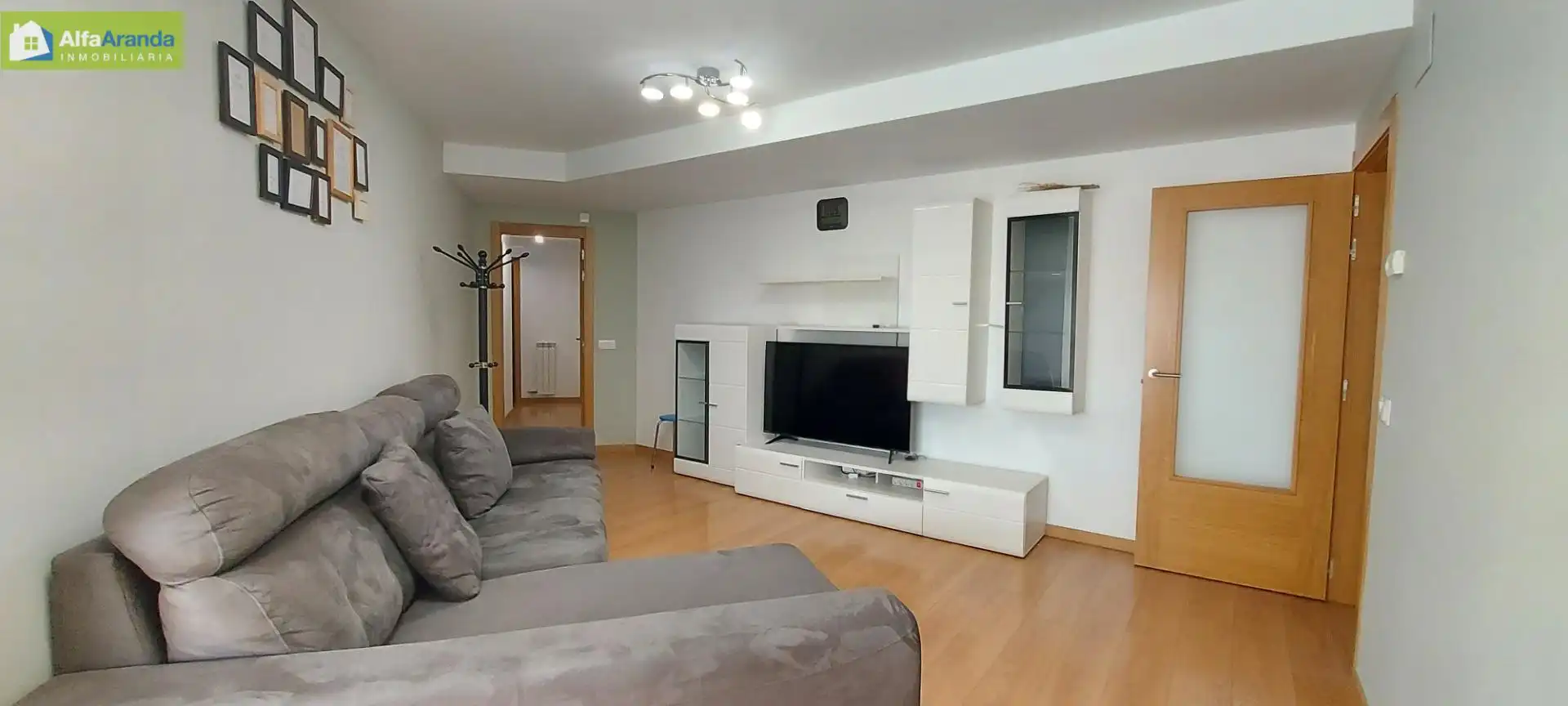Sala d'estar de Pis de lloguer en Aranda de Duero amb Calefacció, Jardí privat i Traster