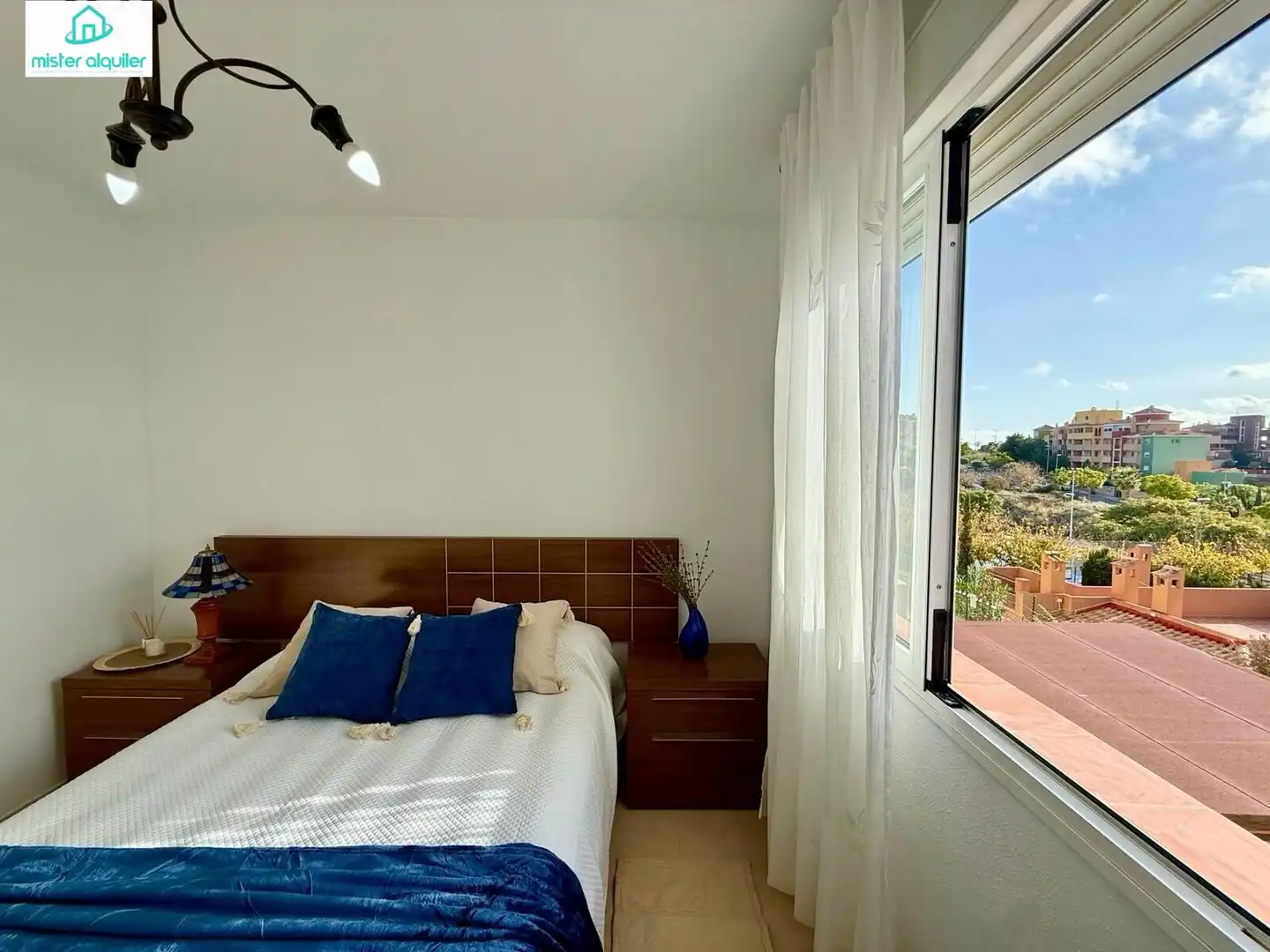 Habitación de Apartamento de alquiler en Mutxamel con Calefacción, Jardín privado y Terraza