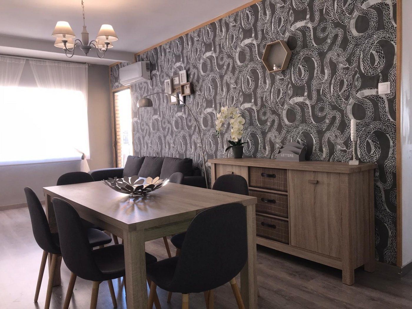 Comedor de Piso de alquiler en Alicante / Alacant con Aire acondicionado, Calefacción y Parquet