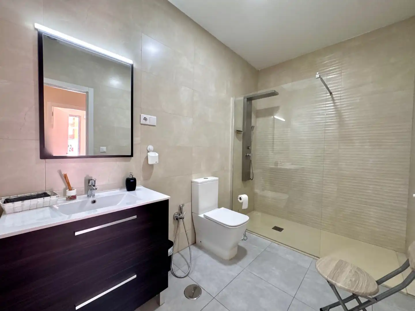 Baño de Apartamento en venta en Cáceres con Aire acondicionado, Calefacción y Amueblado