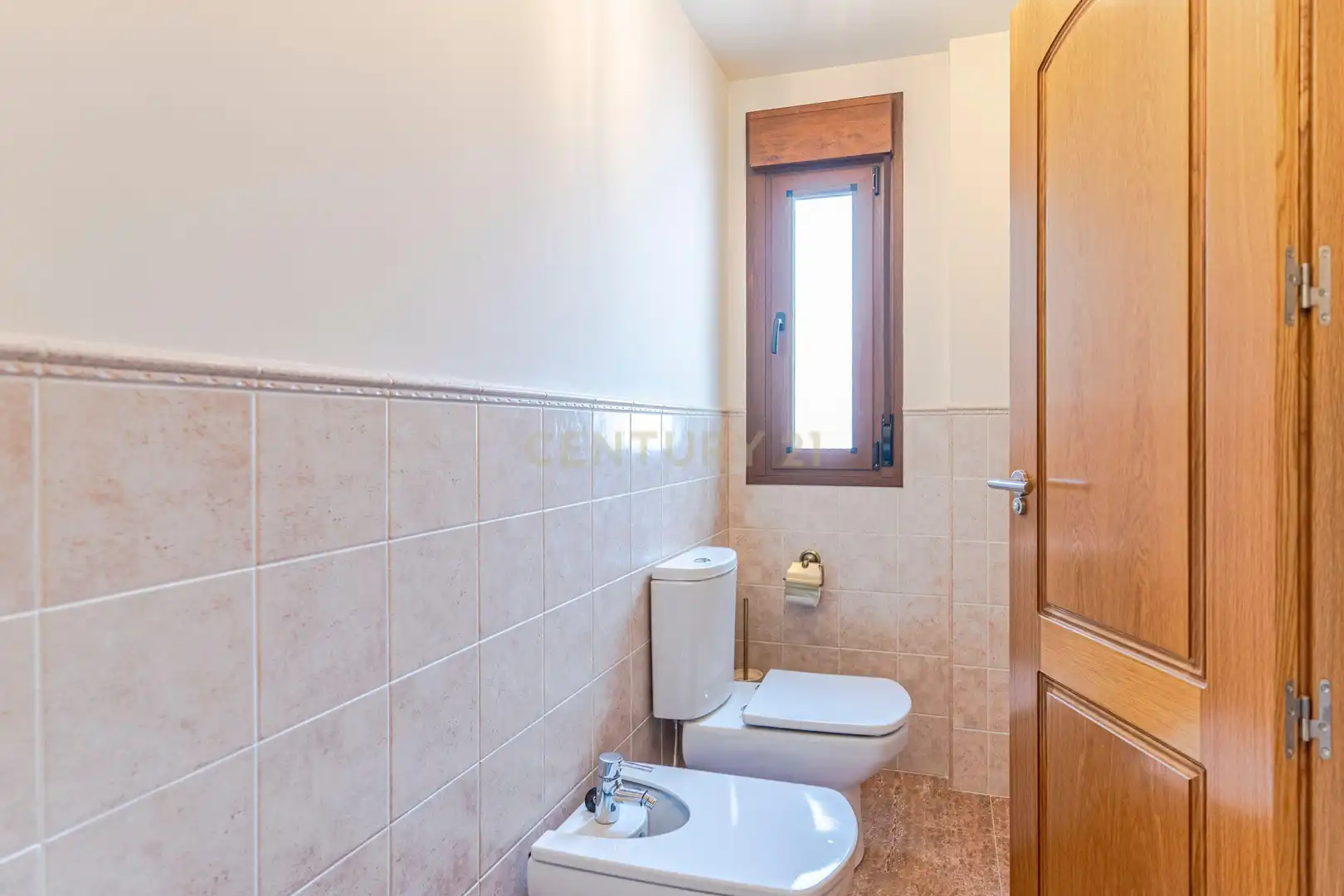 Baño de Apartamento en venta en Vélez de Benaudalla con Aire acondicionado, Trastero y Piscina