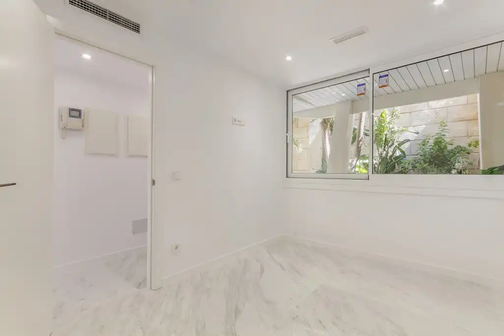 Bedroom of Apartments for sale in Calvià  with Air Conditioner, Terrace and Storage room