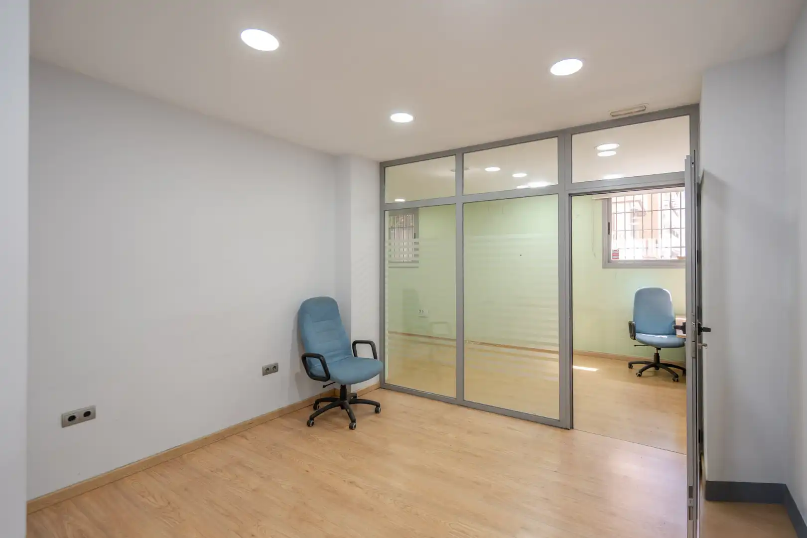 Office for sale in Madrid  with Air Conditioner