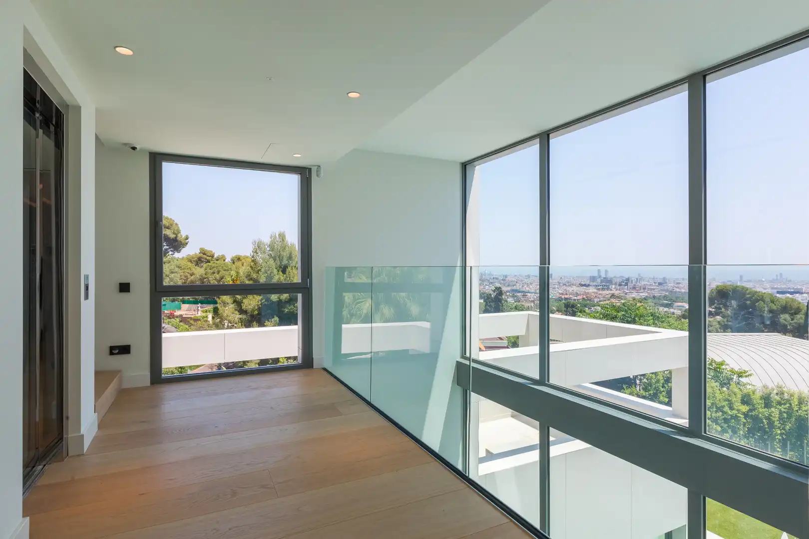 Bedroom of Houses for sale in Barcelona  with Air Conditioner, Heating and Private garden
