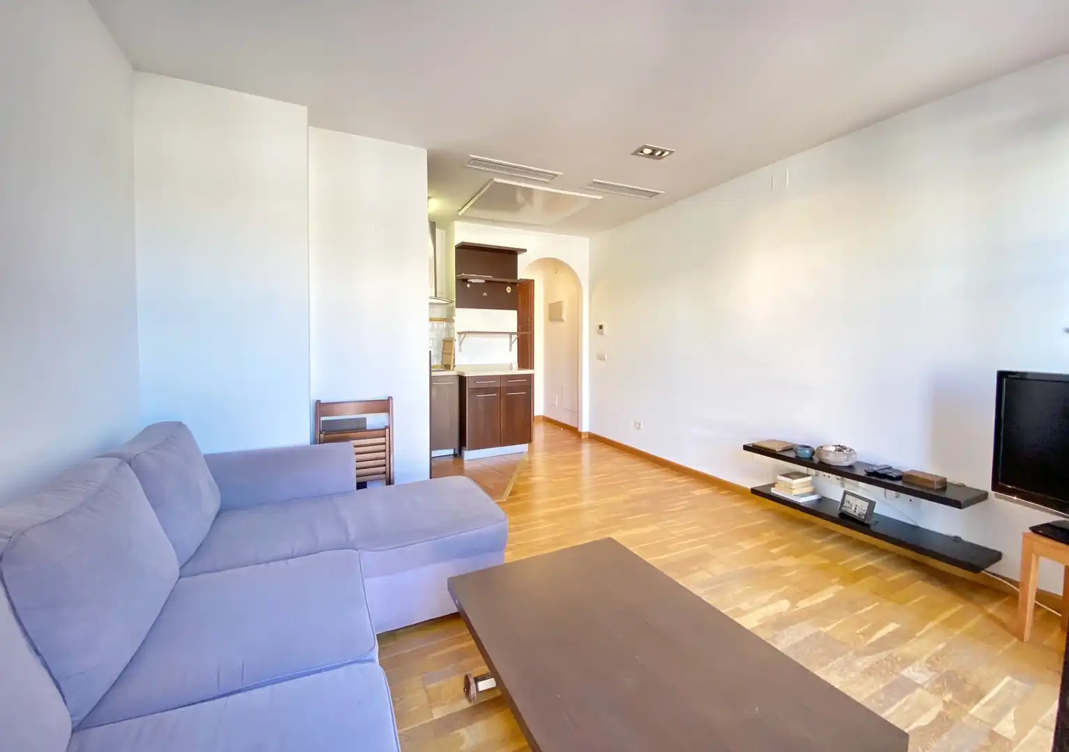 Living room of Duplexes for sale in Marbella  with Air Conditioner, Parquet flooring and Furnished