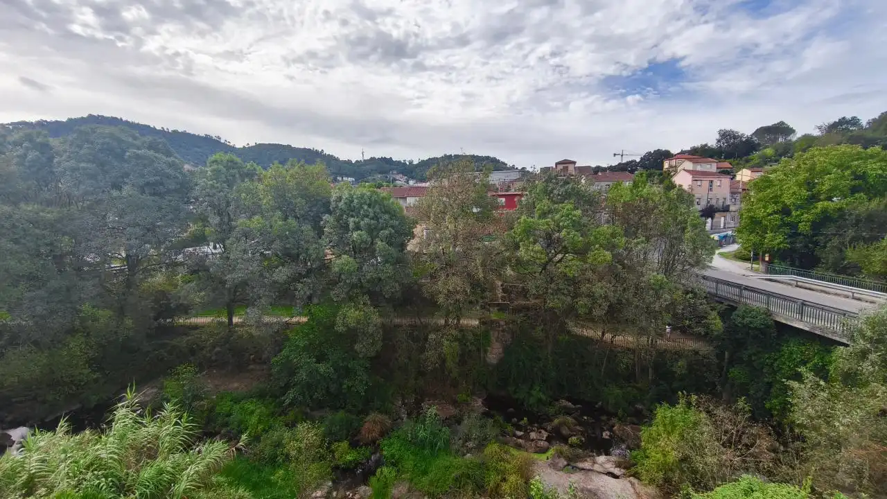 Piso de alquiler en Ourense Capital  con Calefacción, Amueblado y Balcón