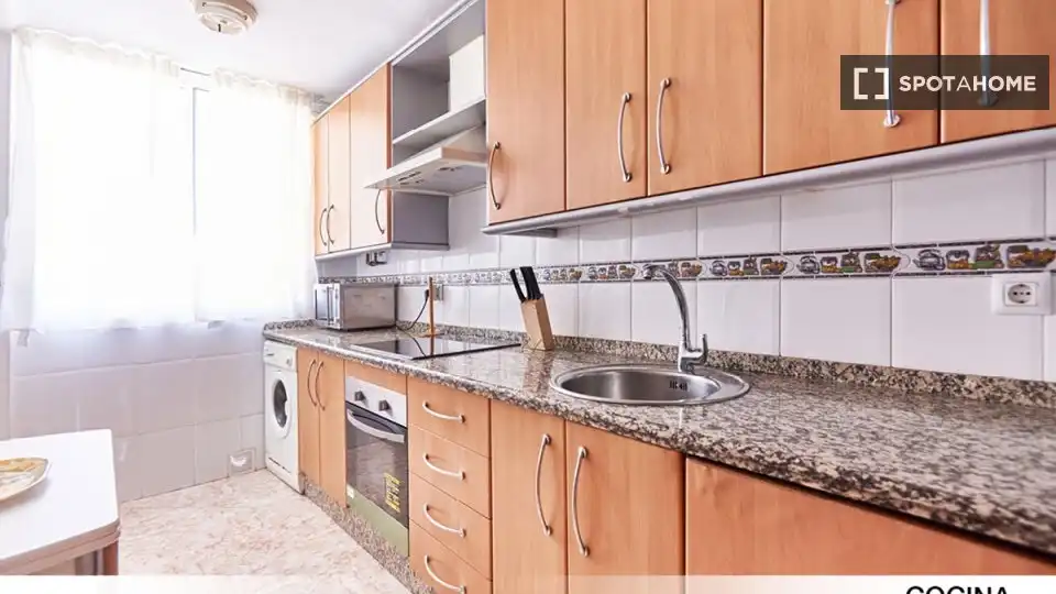 Cocina de Piso para compartir en Sevilla con Aire acondicionado, Terraza y Amueblado