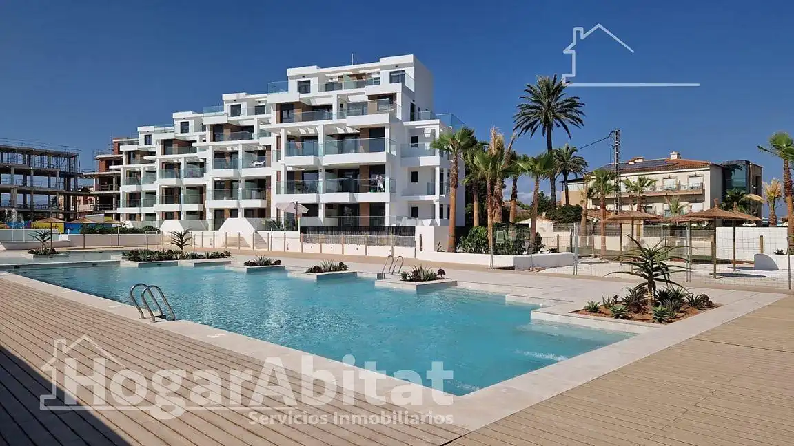 Vista exterior de Ático en venta en Dénia con Terraza y Piscina comunitaria