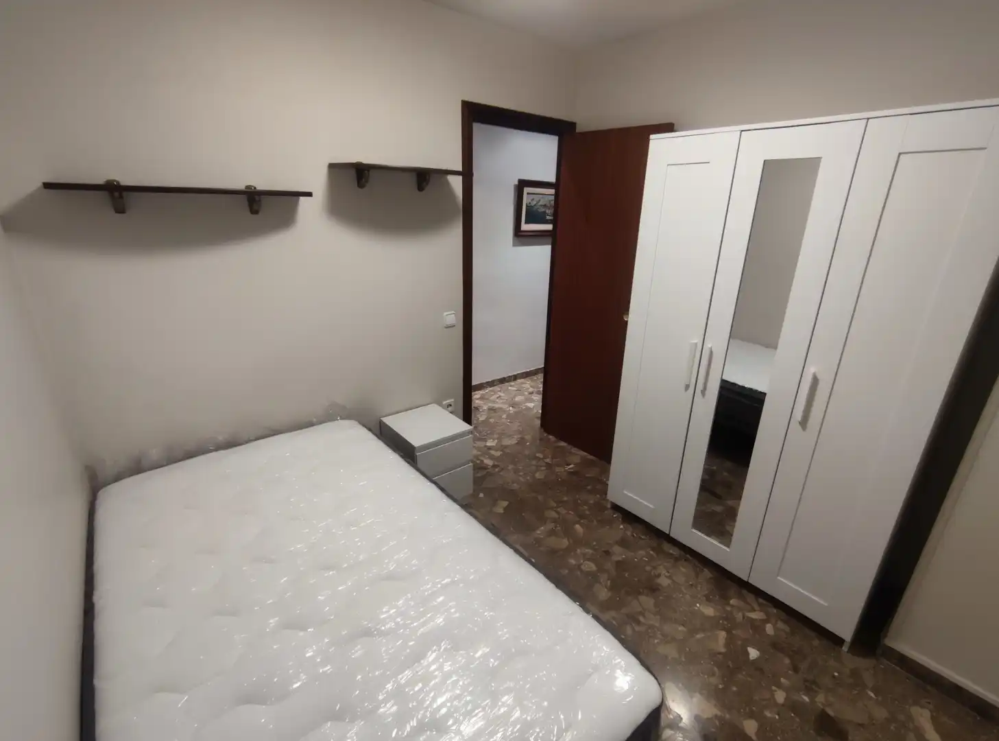 Habitación de Piso de alquiler en Lleida con Aire acondicionado, Calefacción y Amueblado