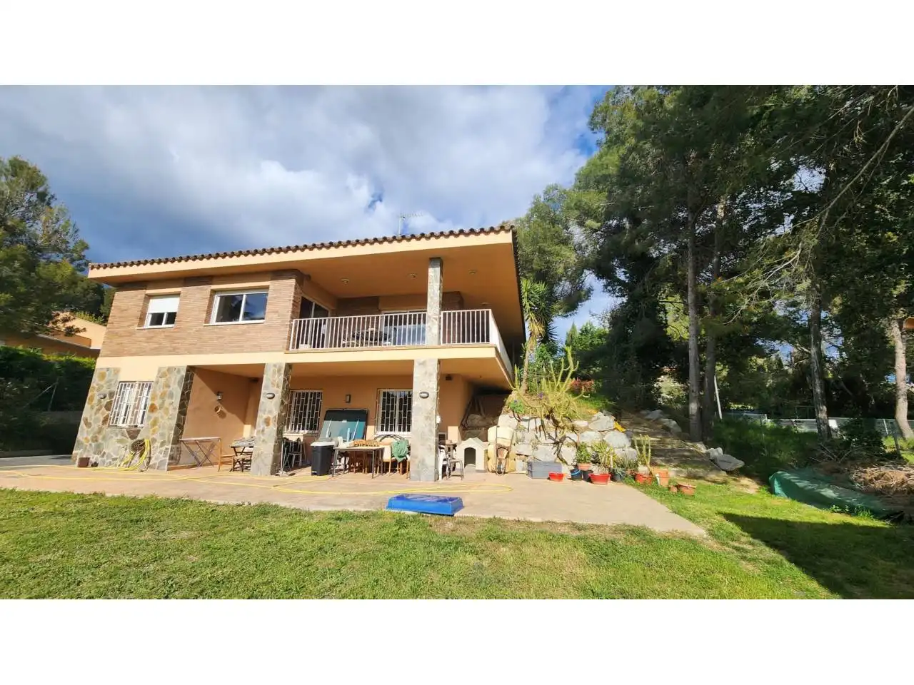Exterior view of Houses for sale in Sabadell  with Air Conditioner, Heating and Private garden