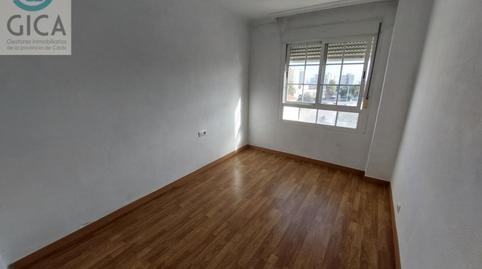 Photo 2 of Flat for sale in Calle Rosario Puerto, San Bernabé, Algeciras