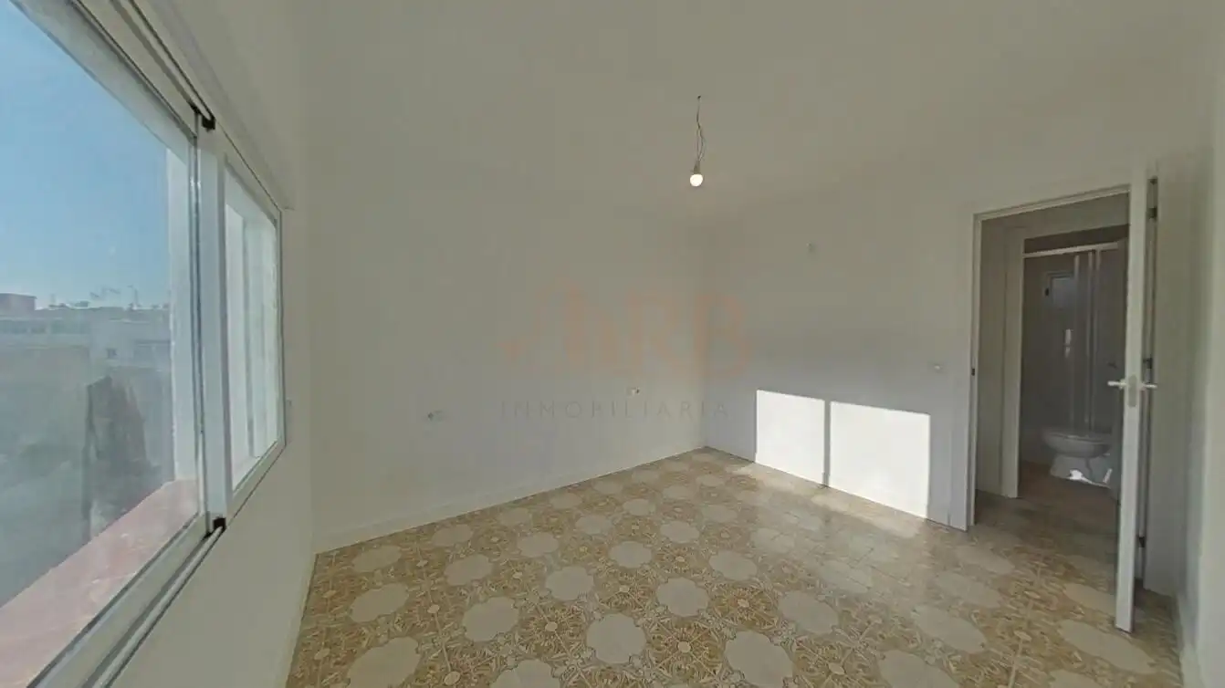 Piso en venta en Viladecans con Balcón