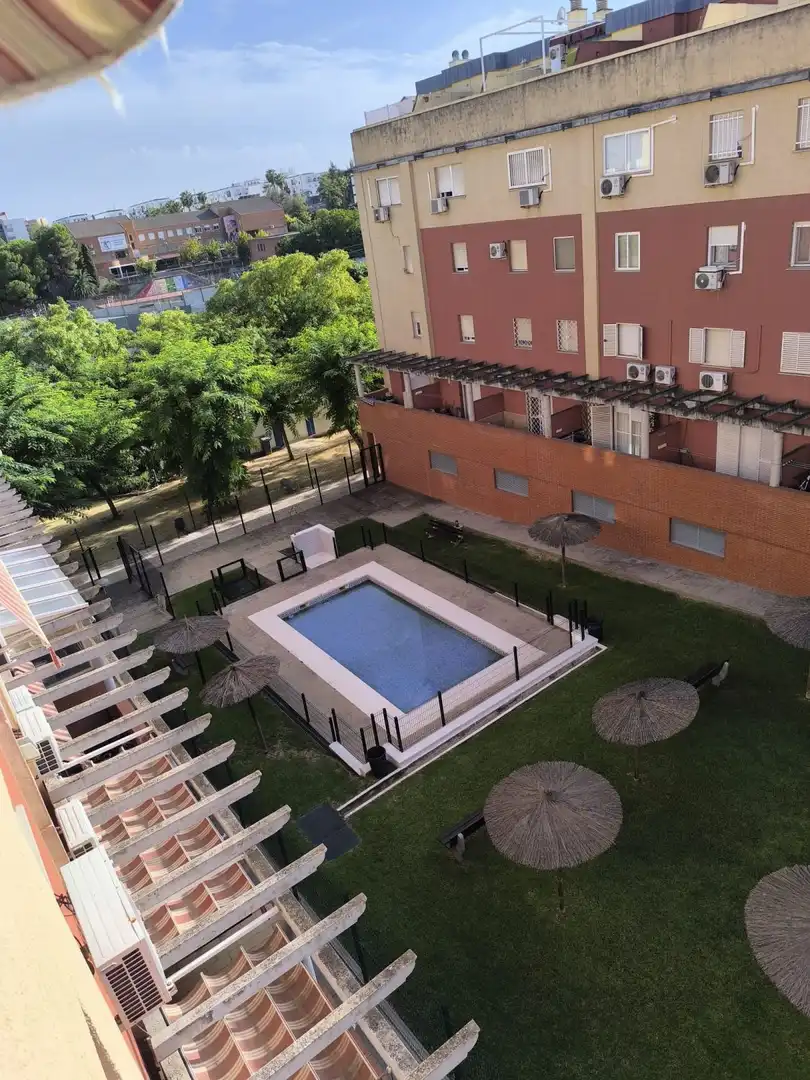 Maisonette mit Pool zum Verkauf in Cornisa Azul