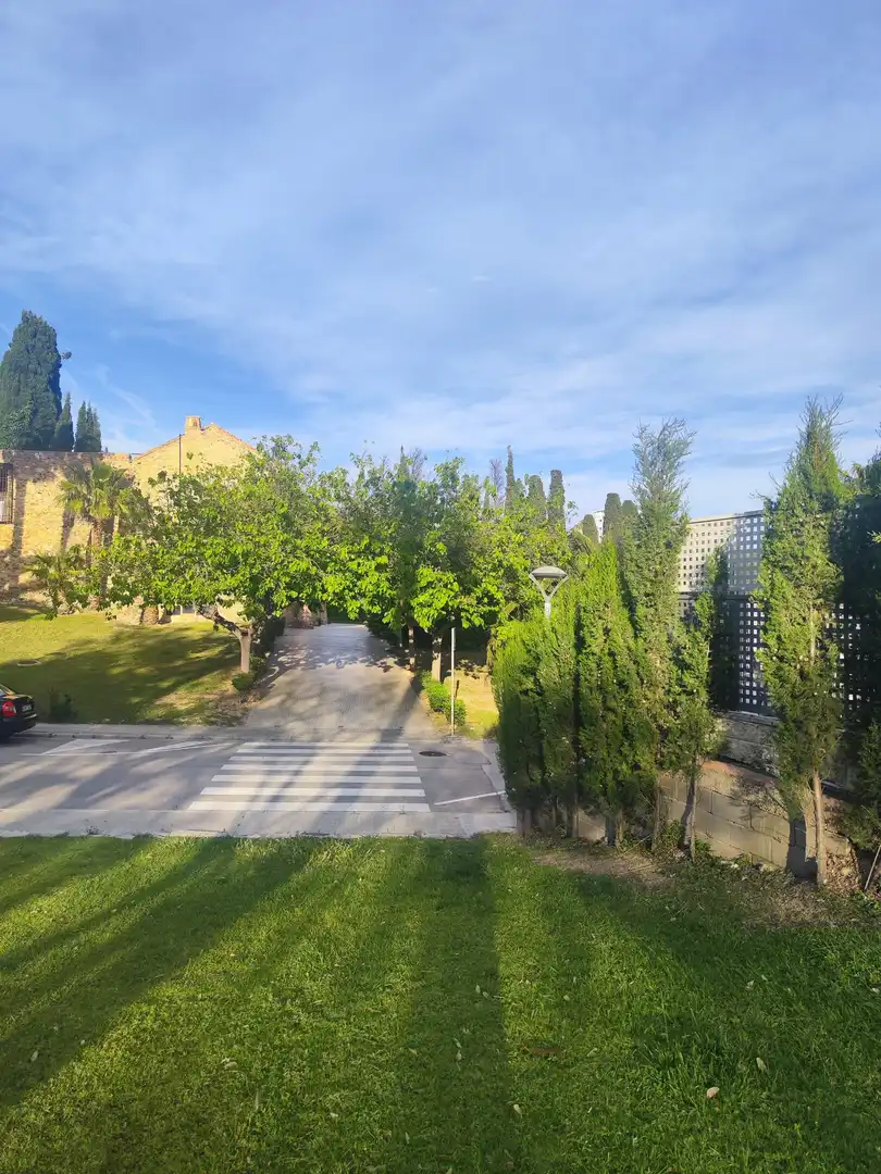 Vista exterior de Apartament en venda en Cambrils amb Parquet, Moblat i Piscina comunitària