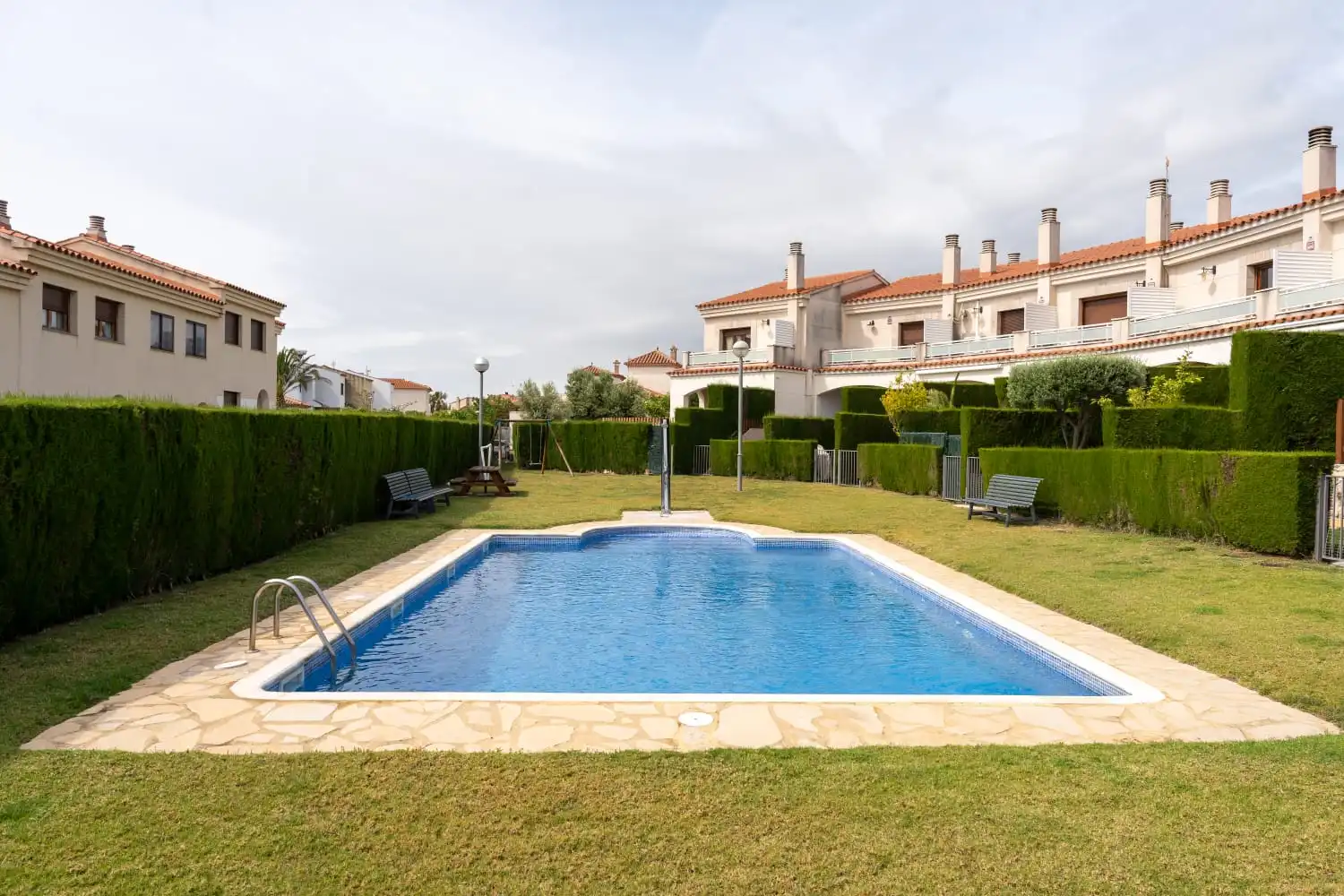 Piscina de Casa adosada en venta en Mont-roig del Camp con Aire acondicionado, Jardín privado y Terraza