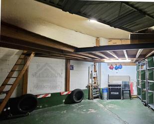 Garage to rent in Camargo