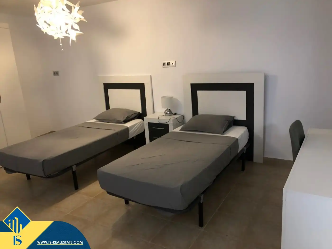 Schlafzimmer von Haus oder Chalet zur Miete in Torrevieja mit Klimaanlage, Terrasse und Schwimmbad