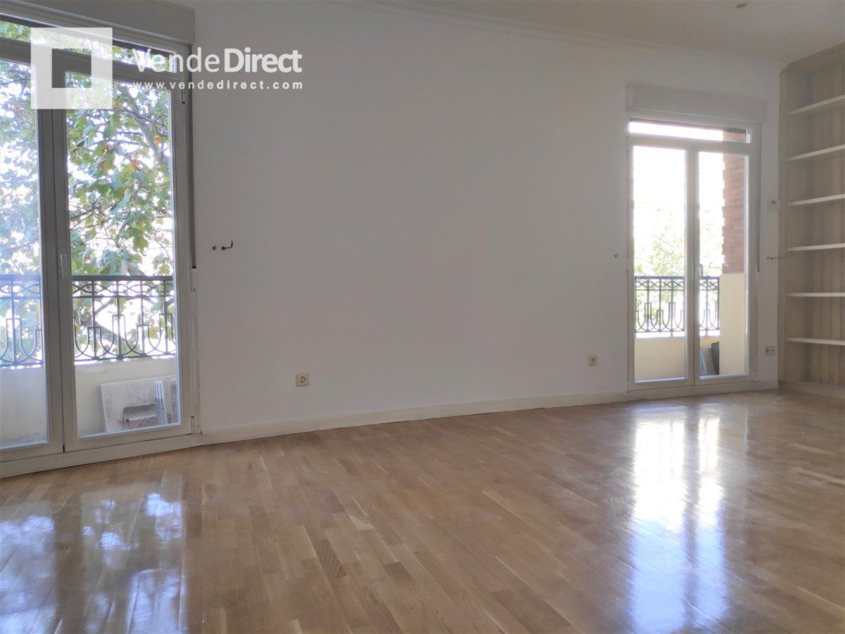 Sala d'estar de Pis de lloguer en  Madrid Capital amb Aire condicionat, Calefacció i Forn