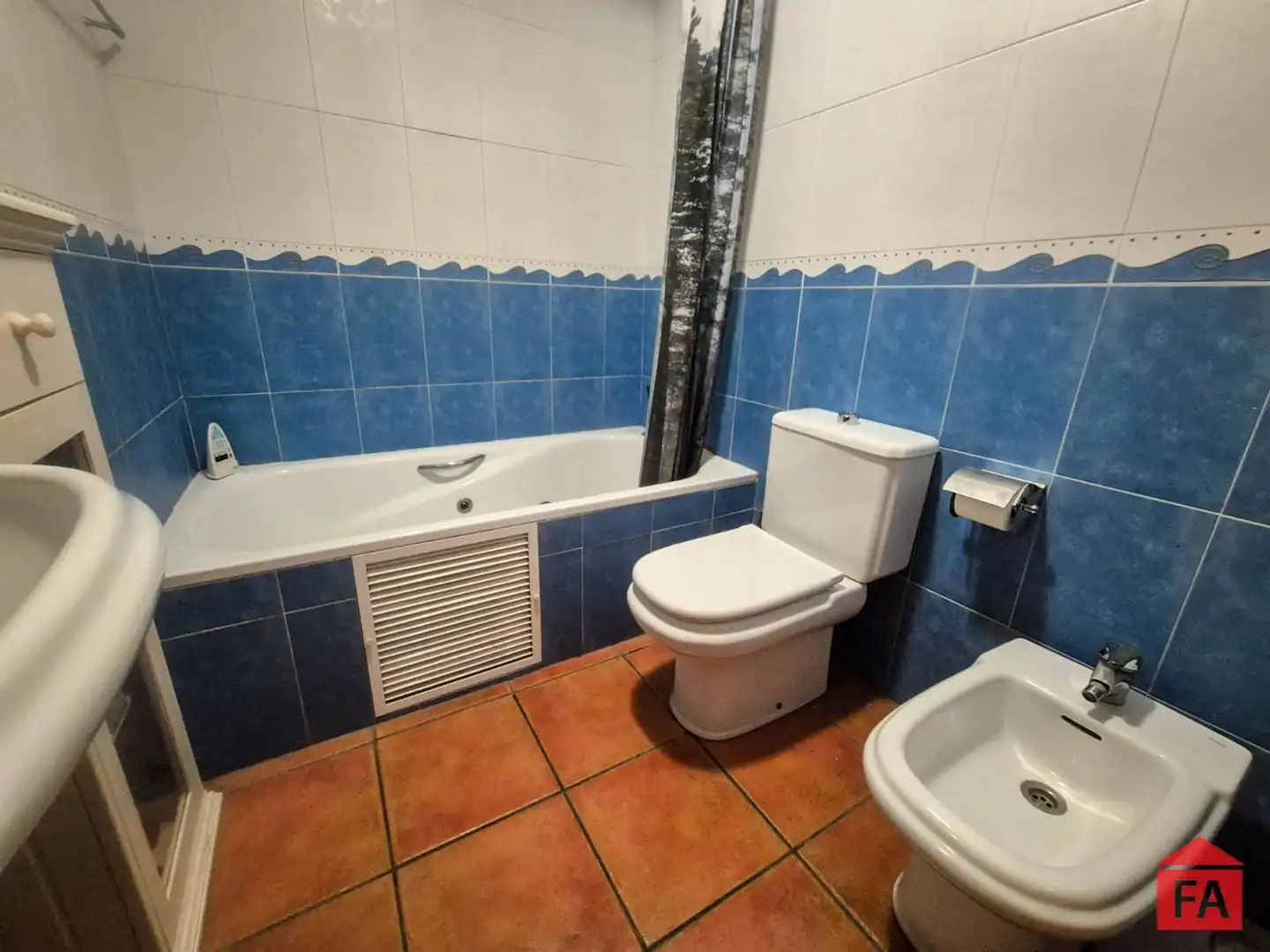 Bathroom of Detached homes for sale in Albinyana  with Heating, Terrace and Swimming Pool