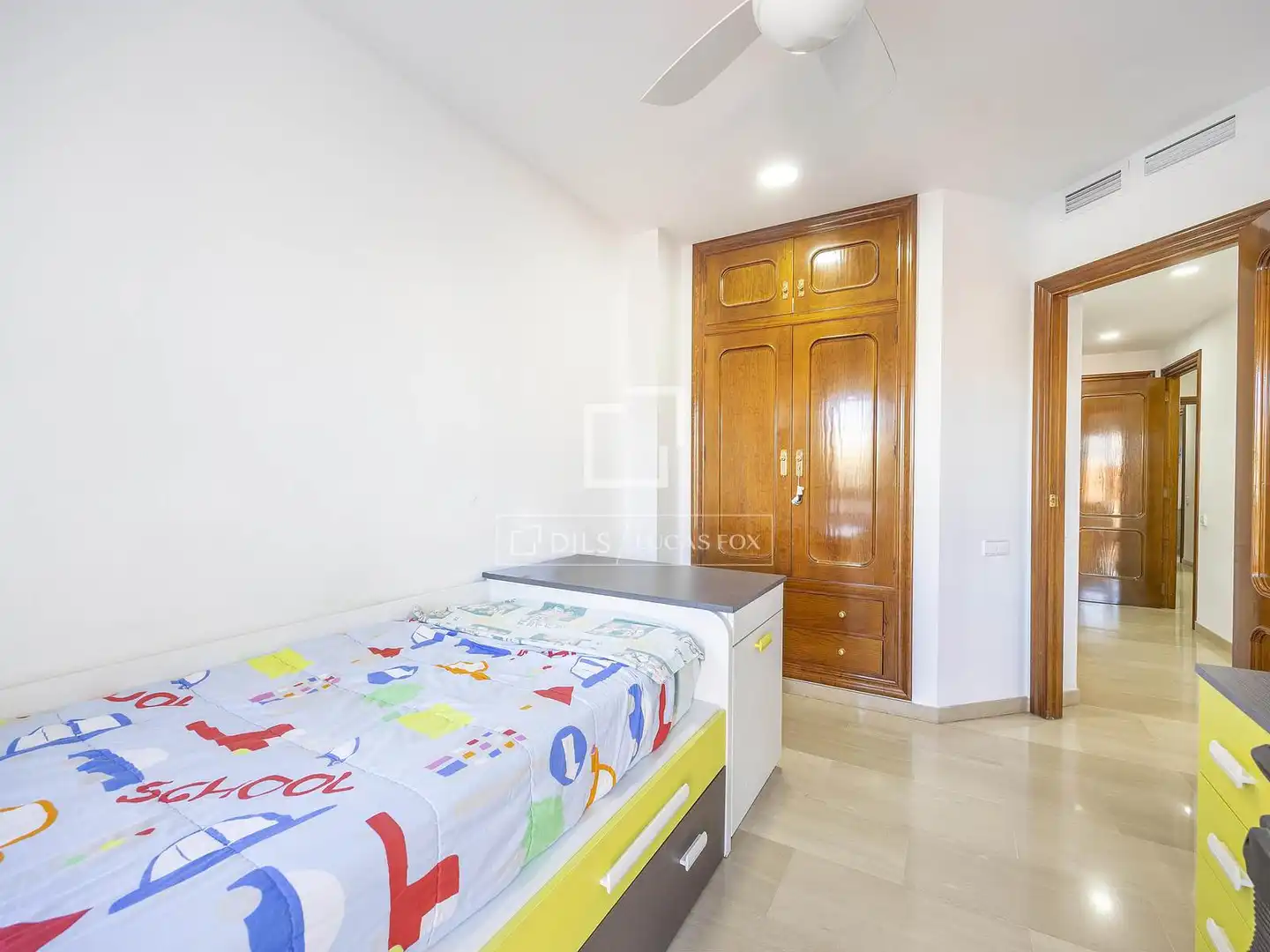 Dormitori de Casa o xalet en venda en Riba-roja de Túria amb Aire condicionat, Calefacció i Terrassa