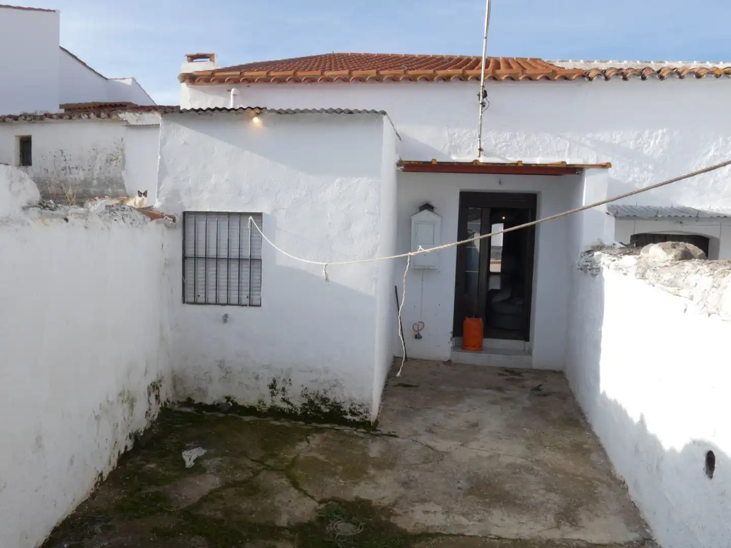 Exterior view of Houses for sale in Ahillones  with Furnished