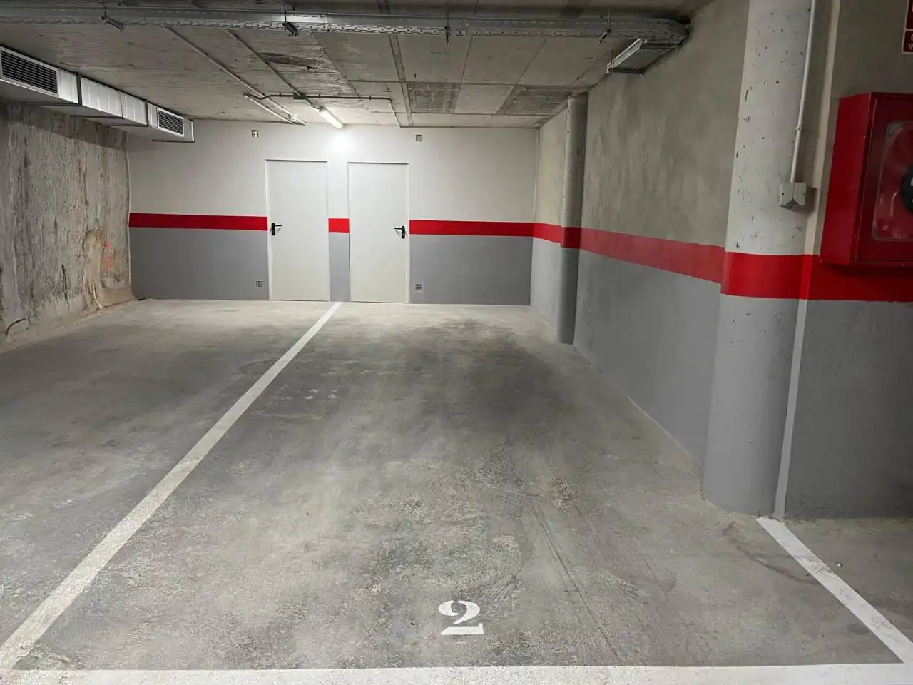Einzelparkplatz mit Aufzug zur Miete in Calle Barcelona 43