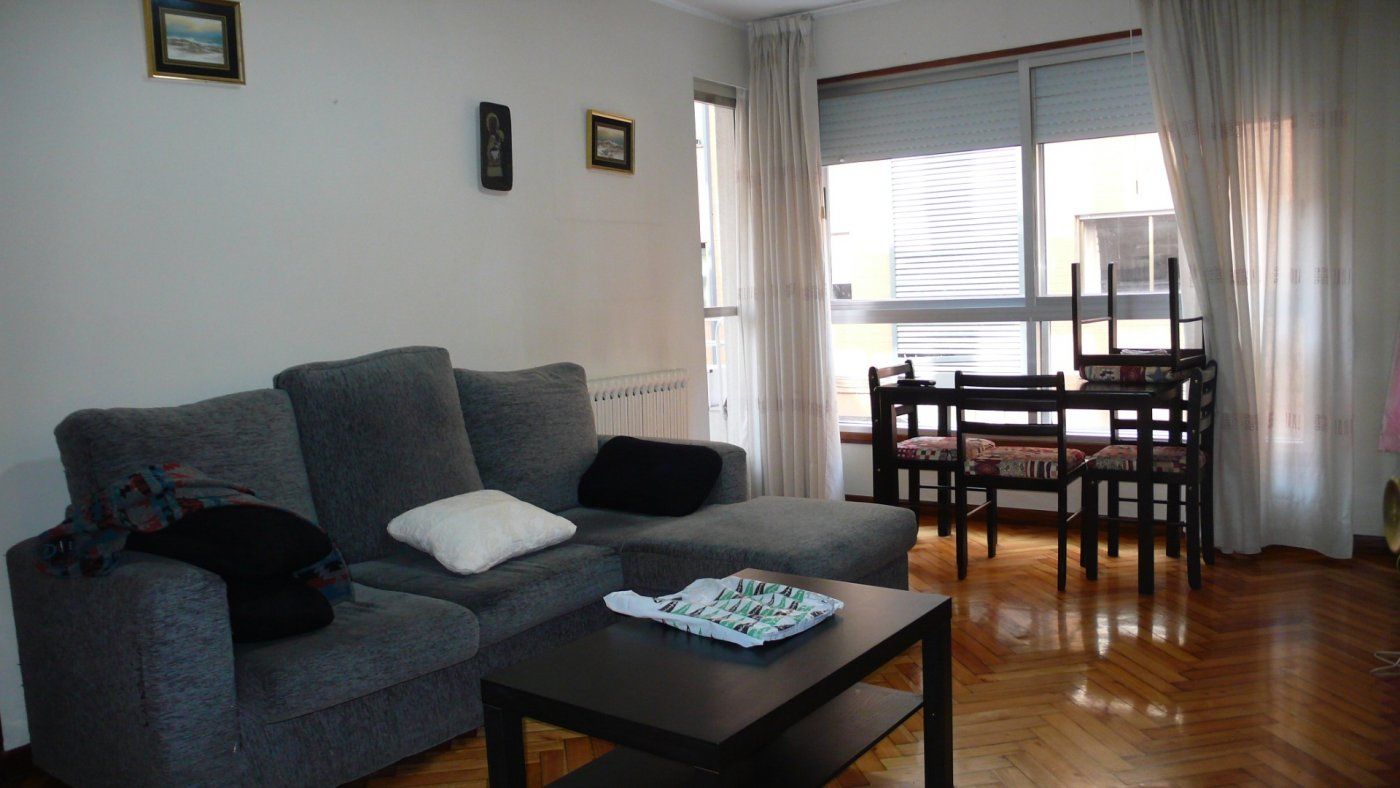 Sala d'estar de Pis en venda en Vigo  amb Calefacció, Terrassa i Traster