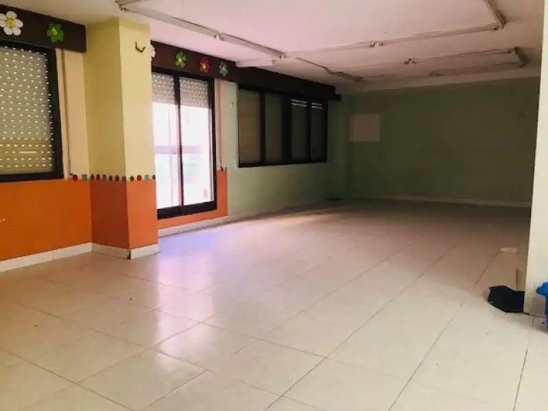 Oficina de lloguer en Estivella