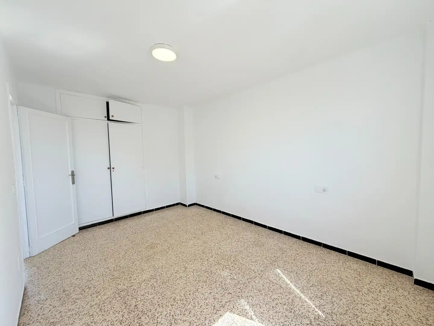 Penthouse with terrace for sale in Carrer de l'Infant Pagà, imagen 15